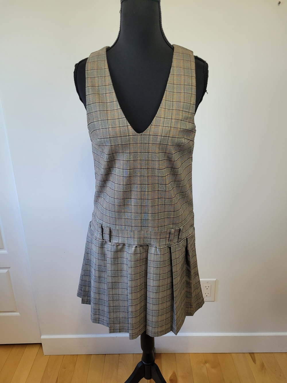🍂 233 - Monteau Plaid V-Neck Sleeveless Drop-Waist Dress, Plaid, Medium, EUC